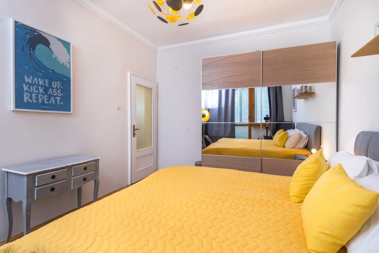 Designer & Luxurious, Business, One Bedroom Apartment In Top Central Sofia By Flat Mаnager المظهر الخارجي الصورة